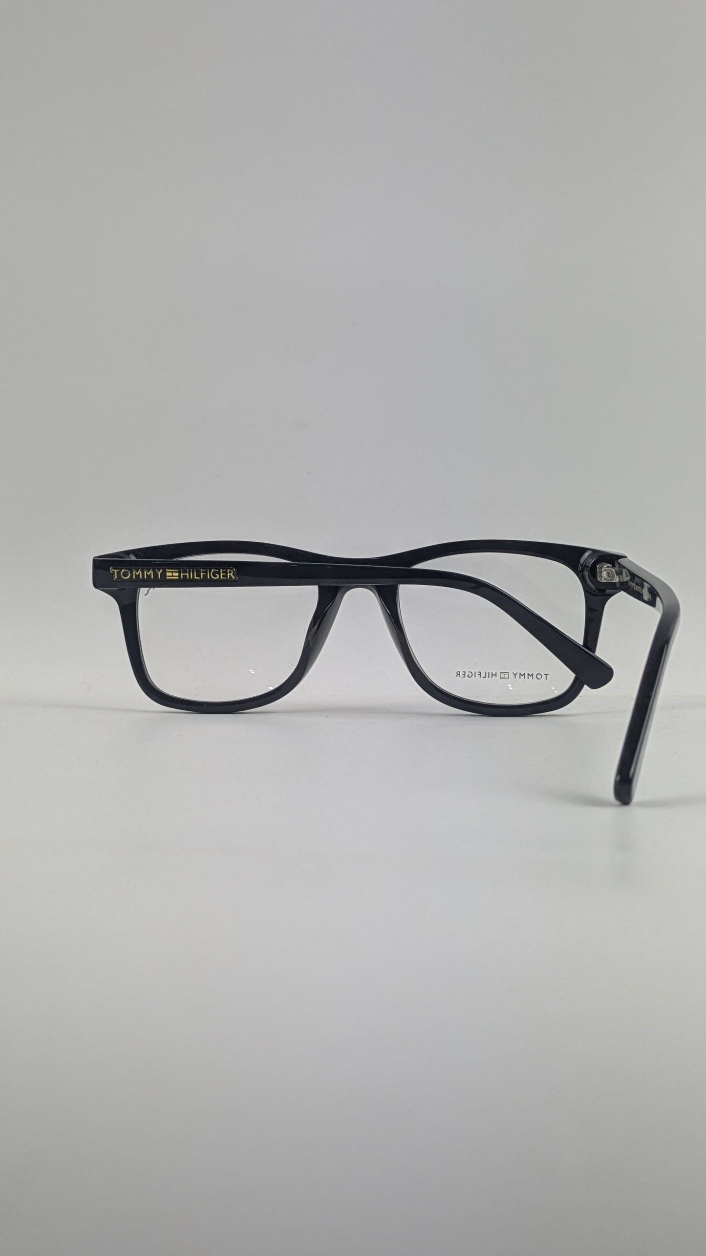 Tommy Hilfiger 6586 001