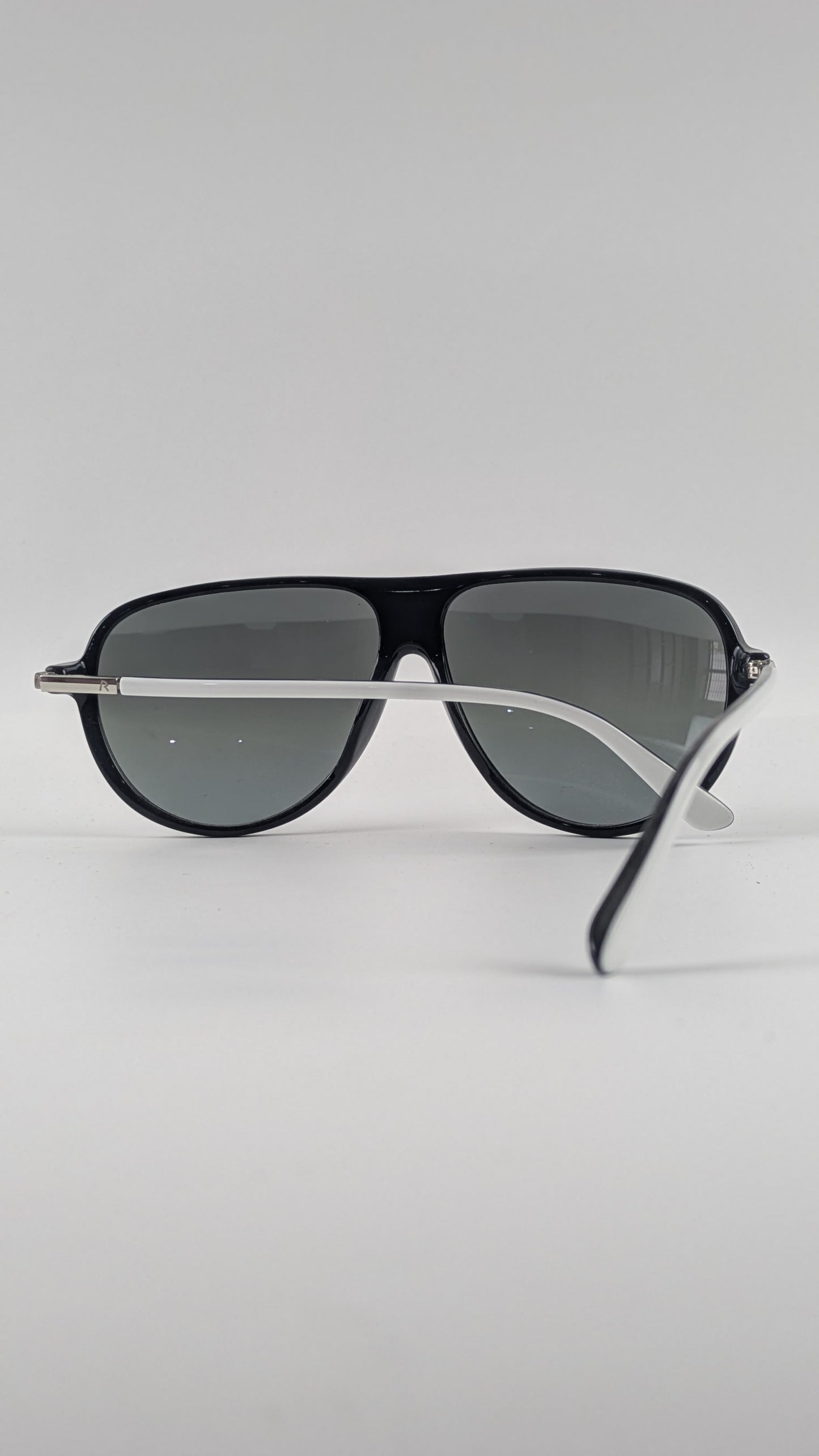 Claudia Schiffer C3016