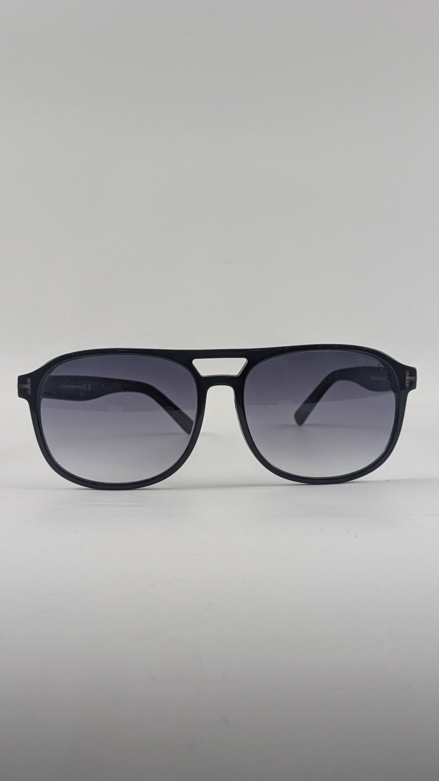 TOM FORD FT1022 01B