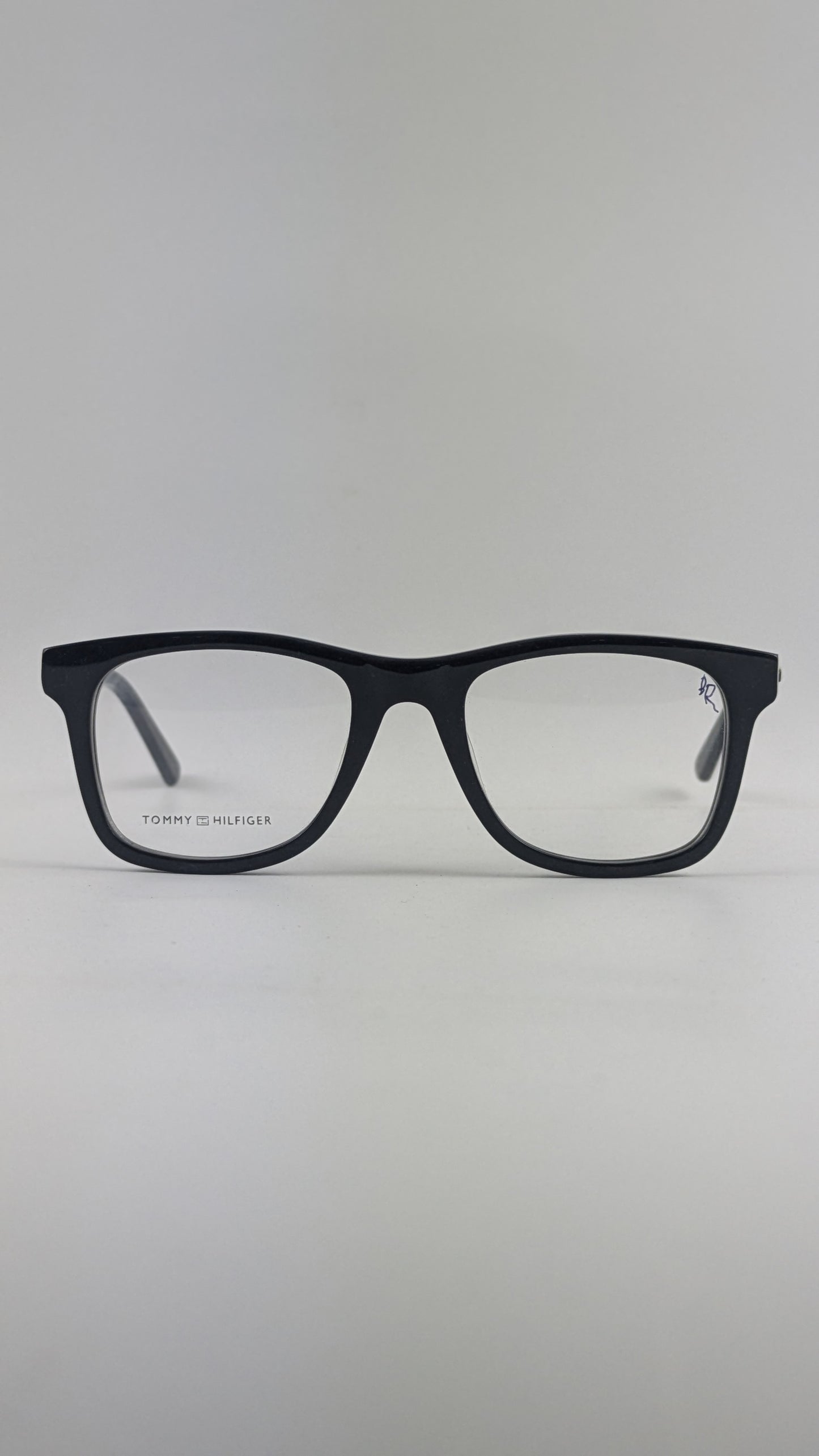 Tommy Hilfiger 6586 001