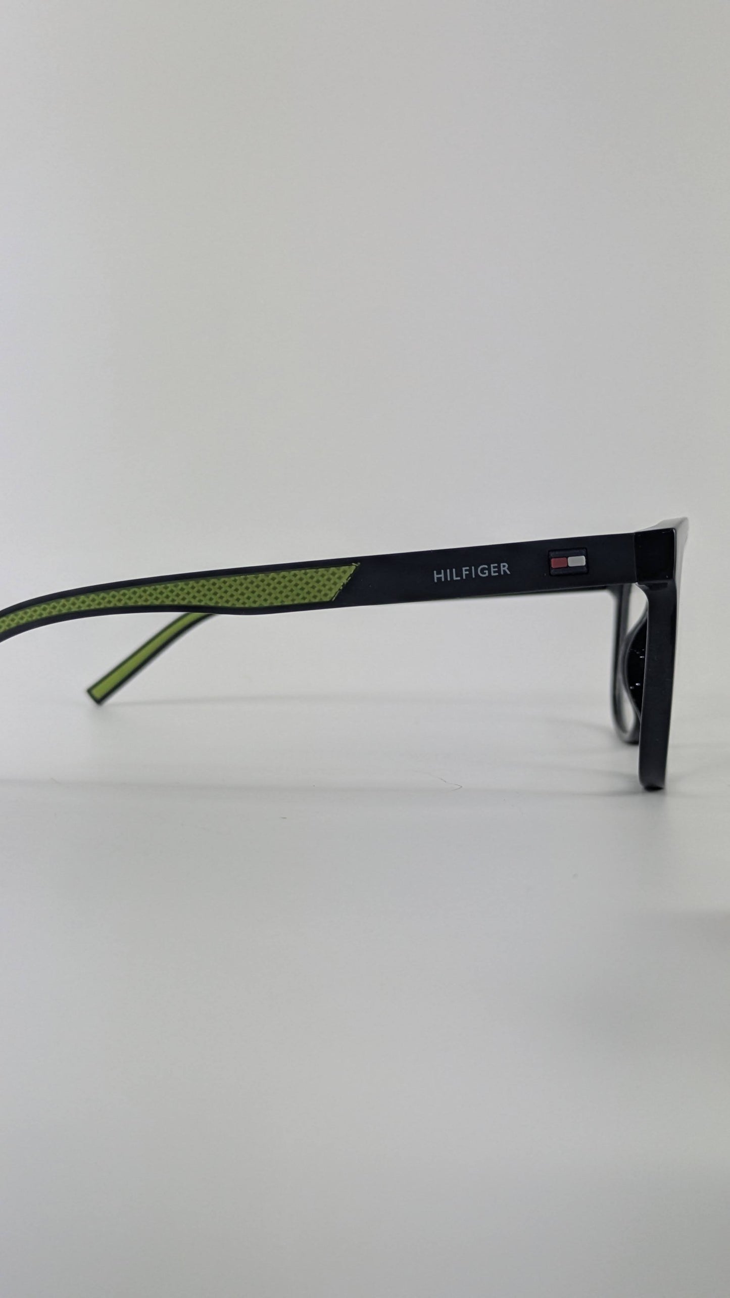 Tommy Hilfiger OLD 1598